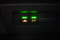 BMW 1シリーズ M140i LCI後期 直6ﾀｰﾎﾞ 340馬力 LEDﾍｯﾄﾞﾗｲﾄ&ﾃｰﾙ ﾋｰﾀｰ付赤革 ｱﾀﾞﾌﾟﾃｨﾌﾞMｻｽ 大型ﾌﾞﾚｰｷｼｽﾃﾑ 車線逸脱&歩行者警告 衝突軽減ﾌﾞﾚｰｷ 横ﾒﾆｭｰﾀｯﾁﾊﾟｯﾄﾞiﾄﾞﾗｲﾌﾞBｶﾒﾗ Pｱｼｽﾄ ｸﾙｺﾝ ﾊﾟﾄﾞﾙｼﾌﾄ ｽﾏｰﾄｷｰ 2年保証