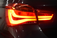 BMW 1シリーズ M140i LCI後期 直6ﾀｰﾎﾞ 340馬力 LEDﾍｯﾄﾞﾗｲﾄ&ﾃｰﾙ ﾋｰﾀｰ付赤革 ｱﾀﾞﾌﾟﾃｨﾌﾞMｻｽ 大型ﾌﾞﾚｰｷｼｽﾃﾑ 車線逸脱&歩行者警告 衝突軽減ﾌﾞﾚｰｷ 横ﾒﾆｭｰﾀｯﾁﾊﾟｯﾄﾞiﾄﾞﾗｲﾌﾞBｶﾒﾗ Pｱｼｽﾄ ｸﾙｺﾝ ﾊﾟﾄﾞﾙｼﾌﾄ ｽﾏｰﾄｷｰ 2年保証