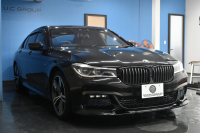 BMW 7シリーズ 740d XﾄﾞﾗｲﾌﾞMｽﾎﾟｰﾂ  4WD ｻﾝﾙｰﾌ ﾚｰｻﾞｰLED 3DﾃﾞｻﾞｲﾝFﾘｯﾌﾟｽﾎﾟｲﾗ ﾘﾓｰﾄP Fﾏｯｻｰｼﾞ&ﾍﾞﾝﾁﾚｰｼｮﾝ全席ﾋｰﾀｰ付黒革 ACC HUD ﾊｰﾏﾝｶｰﾄﾞﾝ ｼﾞｪｽﾁｬｰｺﾝﾄﾛｰﾙ ﾀｯﾁﾊﾟﾈﾙ対応HDDﾅﾋﾞ3Dﾋﾞｭｰ 車線変更&逸脱警告 液晶ﾒｰﾀｰ 電動ﾄﾗﾝｸ 2年保証