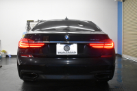 BMW 7シリーズ 740d XﾄﾞﾗｲﾌﾞMｽﾎﾟｰﾂ  4WD ｻﾝﾙｰﾌ ﾚｰｻﾞｰLED 3DﾃﾞｻﾞｲﾝFﾘｯﾌﾟｽﾎﾟｲﾗ ﾘﾓｰﾄP Fﾏｯｻｰｼﾞ&ﾍﾞﾝﾁﾚｰｼｮﾝ全席ﾋｰﾀｰ付黒革 ACC HUD ﾊｰﾏﾝｶｰﾄﾞﾝ ｼﾞｪｽﾁｬｰｺﾝﾄﾛｰﾙ ﾀｯﾁﾊﾟﾈﾙ対応HDDﾅﾋﾞ3Dﾋﾞｭｰ 車線変更&逸脱警告 液晶ﾒｰﾀｰ 電動ﾄﾗﾝｸ 2年保証