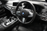 BMW 7シリーズ 740d XﾄﾞﾗｲﾌﾞMｽﾎﾟｰﾂ  4WD ｻﾝﾙｰﾌ ﾚｰｻﾞｰLED 3DﾃﾞｻﾞｲﾝFﾘｯﾌﾟｽﾎﾟｲﾗ ﾘﾓｰﾄP Fﾏｯｻｰｼﾞ&ﾍﾞﾝﾁﾚｰｼｮﾝ全席ﾋｰﾀｰ付黒革 ACC HUD ﾊｰﾏﾝｶｰﾄﾞﾝ ｼﾞｪｽﾁｬｰｺﾝﾄﾛｰﾙ ﾀｯﾁﾊﾟﾈﾙ対応HDDﾅﾋﾞ3Dﾋﾞｭｰ 車線変更&逸脱警告 液晶ﾒｰﾀｰ 電動ﾄﾗﾝｸ 2年保証