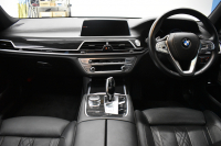 BMW 7シリーズ 750i Mｽﾎﾟｰﾂ V8 ｻﾝR Fﾏｯｻｰｼﾞ&ﾍﾞﾝﾁﾚｰｼｮﾝ 全席ﾋｰﾀｰ付黒革 ﾚｰｻﾞｰLED  液晶ｷｰ ﾘﾓｰﾄｺﾝﾄﾛｰﾙﾊﾟｰｷﾝｸﾞ 追従ACC HUD ﾊｰﾏﾝｶｰﾄﾞﾝ ｼﾞｪｽﾁｬｰｺﾝﾄﾛｰﾙ ﾀｯﾁﾊﾟﾈﾙ対応HDDﾅﾋﾞ3Dﾋﾞｭｰ Bｶﾒﾗ 車線変更&逸脱&歩行者警告 液晶ﾒｰﾀｰ 電動ﾄﾗﾝｸ 2年保証