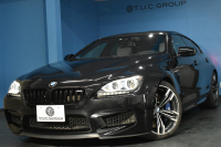 BMW Mシリーズ M6ｸﾞﾗﾝｸｰﾍﾟ MDCT 正規D車 左H ｶｰﾎﾞﾝﾙｰﾌ 7速DCT LEDﾍｯﾄﾞﾗｲﾄ ﾋｰﾀｰ付ｼﾙﾊﾞｰｽﾄｰﾝﾚｻﾞｰ 衝突軽減B 車線逸脱&歩行者警告 可変Mｻｽ Mﾌﾞﾚｰｷ HUD 20AW TOPﾋﾞｭｰ Bｶﾒﾗ ｿﾌﾄｸﾛｰｽﾞﾄﾞｱ 電動Rｻﾝｼｪｰﾄﾞ 2年保証