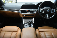 BMW 3シリーズ 320i Mｽﾎﾟｰﾂ ｺﾝﾌｫｰﾄP G20型 ﾋｰﾀｰ付茶革 電動ﾄﾗﾝｸ HiFiｽﾋﾟｰｶｰ ﾀｯﾁﾊﾟﾈﾙﾅﾋﾞ ｱｯﾌﾟﾙｶｰﾌﾟﾚｲ ﾌﾙｾｸﾞCD/DVD再生 19AW 追従ACC LEDﾍｯﾄﾞﾗｲﾄ 側面衝突&車線変更&逸脱&歩行車警告 液晶ﾒｰﾀｰ 後退ｱｼｽﾄ Pｱｼｽﾄ ｱｸﾃｨﾌﾞPDC緊急ﾌﾞﾚｰｷ  2年保証