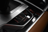 BMW 7シリーズ 740i Mｽﾎﾟｰﾂ ﾘｱｺﾝﾌｫｰﾄP ﾘｱｴﾝﾀｰﾃｲﾒﾝﾄ 後席ﾓﾆﾀｰ ﾃﾞｨｽﾌﾟﾚｲｷｰ ﾘﾓｰﾄ駐車 ｻﾝﾙｰﾌ ﾚｰｻﾞｰLED 前席ﾏｯｻｰｼﾞ全席ﾋｰﾀｰ&ﾍﾞﾝﾁﾚｰｼｮﾝ付茶革 ACC HUD ﾊｰﾏﾝｶｰﾄﾞﾝ ｼﾞｪｽﾁｬｰｺﾝﾄﾛｰﾙ ﾀｯﾁﾊﾟﾈﾙﾅﾋﾞ3Dﾋﾞｭｰ LCW 液晶ﾒｰﾀｰ 2年保証