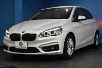 BMW 2シリーズ 218dｱｸﾃｨﾌﾞﾂｱﾗｰ ﾗｸﾞｼﾞｭｱﾘｰ ｱﾄﾞﾊﾞﾝｽﾄﾞｱｸﾃｨﾌﾞｾｰﾌﾃｨｰP 追従ACC HUD ﾋｰﾀｰ付ﾍﾞｰｼﾞｭﾚｻﾞｰ ﾀｯﾁﾊﾟﾈﾙﾅﾋﾞBｶﾒﾗ ﾘｱPDC LEDﾍｯﾄﾞﾗｲﾄ 衝突軽減ﾌﾞﾚｰｷ 車線逸脱&歩行者警告 電動開閉Rｹﾞｰﾄ ｽﾏｰﾄｷｰ 2年保証