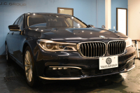 BMW 7シリーズ 740i ﾌﾟﾗｽP ｻﾝﾙｰﾌ ﾚｰｻﾞｰLEDﾗｲﾄ Fﾏｯｻｰｼﾞ&ﾍﾞﾝﾁﾚｰｼｮﾝ 全席ﾋｰﾀｰ付黒革 追従ACC HUD ﾊｰﾏﾝｶｰﾄﾞﾝ ｼﾞｪｽﾁｬｰｺﾝﾄﾛｰﾙ ﾀｯﾁﾊﾟﾈﾙ対応HDDﾅﾋﾞ3Dﾋﾞｭｰ Bｶﾒﾗ 車線変更&逸脱&歩行者警告 液晶ﾒｰﾀｰ 19AW 電動ﾄﾗﾝｸ Bｶﾒﾗ 2年保証