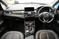 BMW 2シリーズ 220iｸﾞﾗﾝﾂｱﾗｰ ﾗｸﾞｼﾞｭｱﾘｰ 3列ｼｰﾄ 7人乗り ｱﾄﾞﾊﾞﾝｽﾄﾞｱｸﾃｨﾌﾞｾｰﾌﾃｨｰP 追従ACC HUD ﾋｰﾀｰ付黒革 LEDﾍｯﾄﾞﾗｲﾄ 衝突軽減ﾌﾞﾚｰｷ 車線逸脱&歩行者警告 ﾀｯﾁﾊﾟｯﾄﾞﾅﾋﾞ 前後PDC Bｶﾒﾗ 電動ﾄﾗﾝｸ ﾊﾟｰｷﾝｸﾞｱｼｽﾄ 17AW ｽﾏｰﾄｷｰ 2年保証