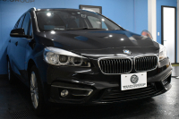 BMW 2シリーズ 220iｸﾞﾗﾝﾂｱﾗｰ ﾗｸﾞｼﾞｭｱﾘｰ 3列ｼｰﾄ 7人乗り ｱﾄﾞﾊﾞﾝｽﾄﾞｱｸﾃｨﾌﾞｾｰﾌﾃｨｰP 追従ACC HUD ﾋｰﾀｰ付黒革 LEDﾍｯﾄﾞﾗｲﾄ 衝突軽減ﾌﾞﾚｰｷ 車線逸脱&歩行者警告 ﾀｯﾁﾊﾟｯﾄﾞﾅﾋﾞ 前後PDC Bｶﾒﾗ 電動ﾄﾗﾝｸ ﾊﾟｰｷﾝｸﾞｱｼｽﾄ 17AW ｽﾏｰﾄｷｰ 2年保証