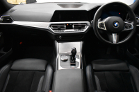 BMW 3シリーズ 320i Mｽﾎﾟｰﾂ G20型  ﾀｯﾁﾊﾟﾈﾙﾅﾋﾞ ｱｯﾌﾟﾙｶｰﾌﾟﾚｲ  追従ACC LEDﾍｯﾄﾞﾗｲﾄ 側面衝突&車線変更&逸脱&歩行車警告 液晶ﾒｰﾀｰ 後退ｱｼｽﾄ Pｱｼｽﾄ ｱｸﾃｨﾌﾞPDC緊急ﾌﾞﾚｰｷ  18AW 2年保証