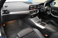 BMW 3シリーズ 320i Mｽﾎﾟｰﾂ G20型  ﾀｯﾁﾊﾟﾈﾙﾅﾋﾞ ｱｯﾌﾟﾙｶｰﾌﾟﾚｲ  追従ACC LEDﾍｯﾄﾞﾗｲﾄ 側面衝突&車線変更&逸脱&歩行車警告 液晶ﾒｰﾀｰ 後退ｱｼｽﾄ Pｱｼｽﾄ ｱｸﾃｨﾌﾞPDC緊急ﾌﾞﾚｰｷ  18AW 2年保証