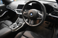 BMW 3シリーズ 320d Xﾄﾞﾗｲﾌﾞ Mｽﾎﾟｰﾂ 4WD ﾊｲﾗｲﾝ&ｺﾝﾌｫｰﾄP G20型 ﾋｰﾀｰ付黒革 ｵﾌﾟｼｮﾝ19AW 追従ACC LEDﾍｯﾄﾞﾗｲﾄ 側面衝突&車線変更&逸脱&歩行車警告 後退ｱｼｽﾄ Pｱｼｽﾄ ｱｸﾃｨﾌﾞPDC緊急ﾌﾞﾚｰｷ ﾀｯﾁﾊﾟﾈﾙﾅﾋﾞ ﾌﾙｾｸﾞ ｱｯﾌﾟﾙｶｰﾌﾟﾚｲ 電動ﾄﾗﾝｸ 2年保証