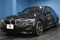 BMW 3シリーズ 320d Xﾄﾞﾗｲﾌﾞ Mｽﾎﾟｰﾂ 4WD ﾊｲﾗｲﾝ&ｺﾝﾌｫｰﾄP G20型 ﾋｰﾀｰ付黒革 ｵﾌﾟｼｮﾝ19AW 追従ACC LEDﾍｯﾄﾞﾗｲﾄ 側面衝突&車線変更&逸脱&歩行車警告 後退ｱｼｽﾄ Pｱｼｽﾄ ｱｸﾃｨﾌﾞPDC緊急ﾌﾞﾚｰｷ ﾀｯﾁﾊﾟﾈﾙﾅﾋﾞ ﾌﾙｾｸﾞ ｱｯﾌﾟﾙｶｰﾌﾟﾚｲ 電動ﾄﾗﾝｸ 2年保証