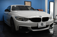 BMW 4シリーズ 420iｸﾞﾗﾝｸｰﾍﾟ Mｽﾎﾟｰﾂ ﾌｧｽﾄﾄﾗｯｸP 追従ACC LEDﾍｯﾄﾞﾗｲﾄ&ﾌｫｸﾞ ﾋｰﾀｰ付赤革 可変Mｻｽ 19AW 車線逸脱&歩行者警告 ﾀｯﾁﾊﾟｯﾄﾞﾅﾋﾞ Bｶﾒﾗ 電動ﾘﾔｹﾞｰﾄ ｽﾏｰﾄｷｰ 2年保証