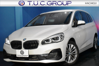 BMW 2シリーズ 218dｸﾞﾗﾝﾂｱﾗｰ ﾗｸﾞｼﾞｭｱﾘｰ  後期 7人乗ﾘ ｱﾄﾞﾊﾞﾝｽﾄﾞｱｸﾃｨﾌﾞｾｰﾌﾃｨｰP ｺﾝﾌｫｰﾄP 追従ACC HUD ﾍｷｻｺﾞﾅﾙLEDﾍｯﾄﾞﾗｲﾄ ﾋｰﾀｰ付黒革 車線逸脱&歩行者警告 17AW ﾀｯﾁﾊﾟﾈﾙﾅﾋﾞ Bｶﾒﾗ 前後PDC 駐車ｱｼｽﾄ 電動ﾄﾗﾝｸ ｽﾏｰﾄｷｰ 2年保証
