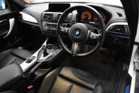 BMW 2シリーズ M235i 直6ﾀｰﾎﾞ 326馬力 ﾋｰﾀｰ付黒革 ﾀｯﾁﾊﾟｯﾄﾞ式iﾄﾞﾗｲﾌﾞHDDﾅﾋﾞ  ﾘﾔPDC Bｶﾒﾗ  ｱﾀﾞﾌﾟﾃｨﾌﾞMｻｽ 大型ﾌﾞﾚｰｷｼｽﾃﾑ 18AW 車線逸脱&歩行者警告 衝突軽減ﾌﾞﾚｰｷ 1ｵｰﾅｰ 2年保証