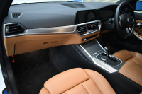 BMW 3シリーズ M340i Xﾄﾞﾗｲﾌﾞ G20型 直6ﾀｰﾎﾞ ﾋｰﾀｰ付茶革 19AW 追従ACC HUD ﾚｰｻﾞｰLEDﾗｲﾄ 可変Mｻｽ Mﾌﾞﾚｰｷ 4WD ｼﾞｪｽﾁｬｰｺﾝﾄﾛｰﾙ ﾊｰﾏﾝｶｰﾄﾞﾝｽﾋﾟｰｶｰ 側面衝突&車線変更&逸脱&歩行車警告 後退ｱｼｽﾄ Pｱｼｽﾄ ﾌﾙｾｸﾞﾀｯﾁﾊﾟﾈﾙﾅﾋﾞ ｱｯﾌﾟﾙｶｰﾌﾟﾚｲ 2年保証