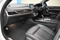 BMW 7シリーズ 740i Mｽﾎﾟｰﾂ ﾘｱｺﾝﾌｫｰﾄP ﾘｱｴﾝﾀｰﾃｲﾒﾝﾄP ｻﾝﾙｰﾌ BMWﾚｰｻﾞｰLED 前席ﾏｯｻｰｼﾞ全席ﾋｰﾀｰ&ﾍﾞﾝﾁﾚｰｼｮﾝ付黒革 ACC HUD ﾊｰﾏﾝｶｰﾄﾞﾝ ｼﾞｪｽﾁｬｰｺﾝﾄﾛｰﾙ ﾀｯﾁﾊﾟﾈﾙﾅﾋﾞ3Dﾋﾞｭｰ LCW 液晶ﾒｰﾀｰ 20AW 2年保証