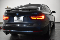 BMW 3シリーズ 320i ｸﾞﾗﾝﾂｰﾘｽﾓ ﾗｸﾞｼﾞｭｱﾘｰ  追従ACC ﾋｰﾀｰ付黒革 車線逸脱&歩行者警告 衝突軽減B 電動Rｹﾞｰﾄ 電格Rｽﾎﾟｲﾗｰ ﾀｯﾁﾊﾟｯﾄﾞﾅﾋﾞ Bｶﾒﾗ ﾘｱPDC iｽﾄｯﾌﾟ 2年保証