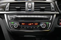 BMW 3シリーズ 320i ｸﾞﾗﾝﾂｰﾘｽﾓ ﾗｸﾞｼﾞｭｱﾘｰ  追従ACC ﾋｰﾀｰ付黒革 車線逸脱&歩行者警告 衝突軽減B 電動Rｹﾞｰﾄ 電格Rｽﾎﾟｲﾗｰ ﾀｯﾁﾊﾟｯﾄﾞﾅﾋﾞ Bｶﾒﾗ ﾘｱPDC iｽﾄｯﾌﾟ 2年保証