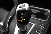 BMW 3シリーズ 320i ｸﾞﾗﾝﾂｰﾘｽﾓ ﾗｸﾞｼﾞｭｱﾘｰ  追従ACC ﾋｰﾀｰ付黒革 車線逸脱&歩行者警告 衝突軽減B 電動Rｹﾞｰﾄ 電格Rｽﾎﾟｲﾗｰ ﾀｯﾁﾊﾟｯﾄﾞﾅﾋﾞ Bｶﾒﾗ ﾘｱPDC iｽﾄｯﾌﾟ 2年保証