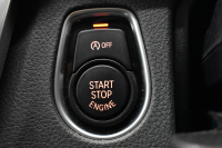 BMW 3シリーズ 320i ｸﾞﾗﾝﾂｰﾘｽﾓ ﾗｸﾞｼﾞｭｱﾘｰ  追従ACC ﾋｰﾀｰ付黒革 車線逸脱&歩行者警告 衝突軽減B 電動Rｹﾞｰﾄ 電格Rｽﾎﾟｲﾗｰ ﾀｯﾁﾊﾟｯﾄﾞﾅﾋﾞ Bｶﾒﾗ ﾘｱPDC iｽﾄｯﾌﾟ 2年保証