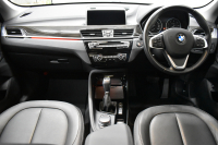 BMW X1 Xdrive18d Xﾗｲﾝ 4WD ﾊｲﾗｲﾝ&ｺﾝﾌｫｰﾄP ｱﾄﾞﾊﾞﾝｽﾄﾞｱｸﾃｨﾌﾞｾｰﾌﾃｨP 追従ACC HUD ﾋｰﾀｰ付電動黒革 ﾀｯﾁﾊﾊﾟｯﾄﾞiﾄﾞﾗｲﾌﾞﾅﾋﾞ LEDﾍｯﾄﾞﾗｲﾄ 衝突軽減B 車線逸脱&歩行者警告  Bｶﾒﾗ Pｱｼｽﾄ 前後PDC 電動ﾄﾗﾝｸ  ｽﾏｰﾄｷｰ Bluetoothｵｰﾃﾞｨｵ＆通話 2年保証