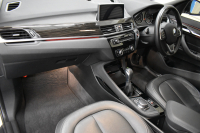 BMW X1 Xdrive18d Xﾗｲﾝ 4WD ﾊｲﾗｲﾝ&ｺﾝﾌｫｰﾄP ｱﾄﾞﾊﾞﾝｽﾄﾞｱｸﾃｨﾌﾞｾｰﾌﾃｨP 追従ACC HUD ﾋｰﾀｰ付電動黒革 ﾀｯﾁﾊﾊﾟｯﾄﾞiﾄﾞﾗｲﾌﾞﾅﾋﾞ LEDﾍｯﾄﾞﾗｲﾄ 衝突軽減B 車線逸脱&歩行者警告  Bｶﾒﾗ Pｱｼｽﾄ 前後PDC 電動ﾄﾗﾝｸ  ｽﾏｰﾄｷｰ Bluetoothｵｰﾃﾞｨｵ＆通話 2年保証