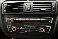 BMW 2シリーズ M235i 直6ﾀｰﾎﾞ 326馬力 ﾋｰﾀｰ付赤革 ﾀｯﾁﾊﾟｯﾄﾞ式iﾄﾞﾗｲﾌﾞHDDﾅﾋﾞ Bｶﾒﾗ ﾘｱPDC  ｱﾀﾞﾌﾟﾃｨﾌﾞMｻｽﾍﾟﾝｼｮﾝ 大型ﾌﾞﾚｰｷｼｽﾃﾑ 18AW 車線逸脱&歩行者警告 衝突軽減ﾌﾞﾚｰｷ 2年保証