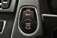 BMW 2シリーズ M235i 直6ﾀｰﾎﾞ 326馬力 ﾋｰﾀｰ付赤革 ﾀｯﾁﾊﾟｯﾄﾞ式iﾄﾞﾗｲﾌﾞHDDﾅﾋﾞ Bｶﾒﾗ ﾘｱPDC  ｱﾀﾞﾌﾟﾃｨﾌﾞMｻｽﾍﾟﾝｼｮﾝ 大型ﾌﾞﾚｰｷｼｽﾃﾑ 18AW 車線逸脱&歩行者警告 衝突軽減ﾌﾞﾚｰｷ 2年保証