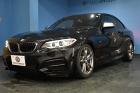 BMW 2シリーズ M235i 6速MT 直6ﾀｰﾎﾞ 326馬力  ｱﾗｺﾞｽﾀ車高調 Bｶﾒﾗ 18AW ｸﾙｺﾝ  ﾀｯﾁﾊﾟｯﾄﾞ式iﾄﾞﾗｲﾌﾞHDDﾅﾋﾞ 大型ﾌﾞﾚｰｷｼｽﾃﾑ 車線逸脱&歩行者警告 衝突軽減ﾌﾞﾚｰｷ ﾊﾟﾄﾞﾙｼﾌﾄ ｽﾏｰﾄｷｰ LEDﾘﾝｸﾞ付ｷｾﾉﾝ 2年保証