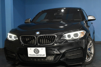 BMW 2シリーズ M235i 6速MT 直6ﾀｰﾎﾞ 326馬力  ｱﾗｺﾞｽﾀ車高調 Bｶﾒﾗ 18AW ｸﾙｺﾝ  ﾀｯﾁﾊﾟｯﾄﾞ式iﾄﾞﾗｲﾌﾞHDDﾅﾋﾞ 大型ﾌﾞﾚｰｷｼｽﾃﾑ 車線逸脱&歩行者警告 衝突軽減ﾌﾞﾚｰｷ ﾊﾟﾄﾞﾙｼﾌﾄ ｽﾏｰﾄｷｰ LEDﾘﾝｸﾞ付ｷｾﾉﾝ 2年保証