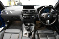 BMW Mシリーズ M2 6速MT LCI後期 ﾋｰﾀｰ付黒革 ｱﾀﾞﾌﾟﾃｨﾌﾞﾍｷｻｺﾞﾅﾙLEDﾍｯﾄﾞﾗｲﾄ&ﾃｰﾙ ﾀｯﾁﾊﾟﾈﾙHDDﾅﾋﾞBｶﾒﾗ 19AW 車線逸脱&歩行者警告 衝突軽減ﾌﾞﾚｰｷ ｶｰﾎﾞﾝｲﾝﾃﾘｱ ｽﾏｰﾄｷｰ 2年保証