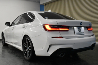 BMW 3シリーズ 320i Mｽﾎﾟｰﾂ G20型 ｺﾝﾌｫｰﾄP ﾋｰﾀｰ付黒革 ｵﾌﾟｼｮﾝ19AW ﾀｯﾁﾊﾟﾈﾙﾅﾋﾞBｶﾒﾗ ｱｯﾌﾟﾙｶｰﾌﾟﾚｲ  追従ACC LEDﾍｯﾄﾞﾗｲﾄ 電動ﾄﾗﾝｸ 側面衝突&車線変更&逸脱&歩行者警告 液晶ﾒｰﾀｰ 後退ｱｼｽﾄ Pｱｼｽﾄ ｱｸﾃｨﾌﾞPDC緊急ﾌﾞﾚｰｷ  2年保証
