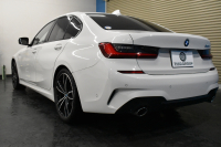 BMW 3シリーズ 320i Mｽﾎﾟｰﾂ G20型 ｺﾝﾌｫｰﾄP ﾋｰﾀｰ付黒革 ｵﾌﾟｼｮﾝ19AW ﾀｯﾁﾊﾟﾈﾙﾅﾋﾞBｶﾒﾗ ｱｯﾌﾟﾙｶｰﾌﾟﾚｲ  追従ACC LEDﾍｯﾄﾞﾗｲﾄ 電動ﾄﾗﾝｸ 側面衝突&車線変更&逸脱&歩行者警告 液晶ﾒｰﾀｰ 後退ｱｼｽﾄ Pｱｼｽﾄ ｱｸﾃｨﾌﾞPDC緊急ﾌﾞﾚｰｷ  2年保証