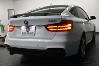 BMW 3シリーズ 320i ｸﾞﾗﾝﾂｰﾘｽﾓ Mｽﾎﾟｰﾂ 追従ACC ﾌﾙｾｸﾞTV  車線逸脱&歩行者警告 衝突軽減B 電動Rｹﾞｰﾄ 電格Rｳｲﾝｸﾞ ﾊﾟﾄﾞﾙｼﾌﾄ ｱﾙｶﾝﾀｰﾗ電動ｽﾎﾟｰﾂｼｰﾄ 18AW ﾀｯﾁﾊﾟｯﾄﾞﾅﾋﾞBｶﾒﾗ iｽﾄｯﾌﾟ ｽﾏｰﾄｷｰ2年保証