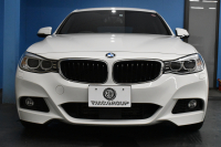 BMW 3シリーズ 320i ｸﾞﾗﾝﾂｰﾘｽﾓ Mｽﾎﾟｰﾂ 追従ACC ﾌﾙｾｸﾞTV  車線逸脱&歩行者警告 衝突軽減B 電動Rｹﾞｰﾄ 電格Rｳｲﾝｸﾞ ﾊﾟﾄﾞﾙｼﾌﾄ ｱﾙｶﾝﾀｰﾗ電動ｽﾎﾟｰﾂｼｰﾄ 18AW ﾀｯﾁﾊﾟｯﾄﾞﾅﾋﾞBｶﾒﾗ iｽﾄｯﾌﾟ ｽﾏｰﾄｷｰ2年保証