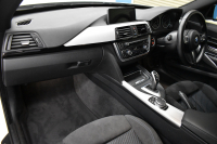 BMW 3シリーズ 320i ｸﾞﾗﾝﾂｰﾘｽﾓ Mｽﾎﾟｰﾂ 追従ACC ﾌﾙｾｸﾞTV  車線逸脱&歩行者警告 衝突軽減B 電動Rｹﾞｰﾄ 電格Rｳｲﾝｸﾞ ﾊﾟﾄﾞﾙｼﾌﾄ ｱﾙｶﾝﾀｰﾗ電動ｽﾎﾟｰﾂｼｰﾄ 18AW ﾀｯﾁﾊﾟｯﾄﾞﾅﾋﾞBｶﾒﾗ iｽﾄｯﾌﾟ ｽﾏｰﾄｷｰ2年保証