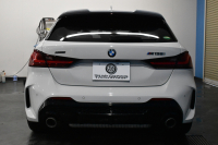 BMW 1シリーズ M135i xDrive ﾌﾙﾀｲﾑ4WD ﾃﾞﾋﾞｭｰP ｺﾝﾌｫｰﾄP ﾅﾋﾞｹﾞｰｼｮﾝP 可変ｻｽﾍﾟﾝｼｮﾝ Mｽﾎﾟｰﾂﾌﾞﾚｰｷ ACC Pｱｼｽﾄ BMWﾗｲﾌﾞｺｯｸﾋﾟｯﾄ ﾋｰﾀｰ付ｱﾙｶﾝﾀｰﾗｺﾝﾋﾞｽﾎﾟｰﾂｼｰﾄ 18AW ﾀｯﾁﾊﾟﾈﾙﾅﾋﾞ ｱｯﾌﾟﾙｶｰﾌﾟﾚｲ LEDﾍｯﾄﾞﾗｲﾄ 電動ﾘｱｹﾞｰﾄ 2年保証