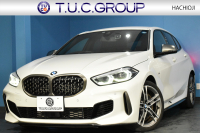 BMW 1シリーズ M135i xDrive ﾌﾙﾀｲﾑ4WD ﾃﾞﾋﾞｭｰP ｺﾝﾌｫｰﾄP ﾅﾋﾞｹﾞｰｼｮﾝP 可変ｻｽﾍﾟﾝｼｮﾝ Mｽﾎﾟｰﾂﾌﾞﾚｰｷ ACC Pｱｼｽﾄ BMWﾗｲﾌﾞｺｯｸﾋﾟｯﾄ ﾋｰﾀｰ付ｱﾙｶﾝﾀｰﾗｺﾝﾋﾞｽﾎﾟｰﾂｼｰﾄ 18AW ﾀｯﾁﾊﾟﾈﾙﾅﾋﾞ ｱｯﾌﾟﾙｶｰﾌﾟﾚｲ LEDﾍｯﾄﾞﾗｲﾄ 電動ﾘｱｹﾞｰﾄ 2年保証