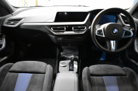 BMW 1シリーズ M135i xDrive ﾌﾙﾀｲﾑ4WD ﾃﾞﾋﾞｭｰP ｺﾝﾌｫｰﾄP ﾅﾋﾞｹﾞｰｼｮﾝP 可変ｻｽﾍﾟﾝｼｮﾝ Mｽﾎﾟｰﾂﾌﾞﾚｰｷ ACC Pｱｼｽﾄ BMWﾗｲﾌﾞｺｯｸﾋﾟｯﾄ ﾋｰﾀｰ付ｱﾙｶﾝﾀｰﾗｺﾝﾋﾞｽﾎﾟｰﾂｼｰﾄ ﾀｯﾁﾊﾟﾈﾙﾅﾋﾞ ｱｯﾌﾟﾙｶｰﾌﾟﾚｲ ﾍｷｻｺﾞﾅﾙLEDﾍｯﾄﾞﾗｲﾄ  2年保証