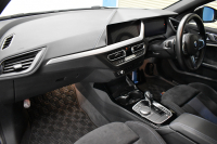 BMW 1シリーズ M135i xDrive ﾌﾙﾀｲﾑ4WD ﾃﾞﾋﾞｭｰP ｺﾝﾌｫｰﾄP ﾅﾋﾞｹﾞｰｼｮﾝP 可変ｻｽﾍﾟﾝｼｮﾝ Mｽﾎﾟｰﾂﾌﾞﾚｰｷ ACC Pｱｼｽﾄ BMWﾗｲﾌﾞｺｯｸﾋﾟｯﾄ ﾋｰﾀｰ付ｱﾙｶﾝﾀｰﾗｺﾝﾋﾞｽﾎﾟｰﾂｼｰﾄ ﾀｯﾁﾊﾟﾈﾙﾅﾋﾞ ｱｯﾌﾟﾙｶｰﾌﾟﾚｲ ﾍｷｻｺﾞﾅﾙLEDﾍｯﾄﾞﾗｲﾄ  2年保証