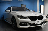 BMW 7シリーズ 740d XﾄﾞﾗｲﾌﾞMｽﾎﾟｰﾂ  4WD ｻﾝﾙｰﾌ ﾚｰｻﾞｰLED Fﾏｯｻｰｼﾞ&ﾍﾞﾝﾁﾚｰｼｮﾝ全席ﾋｰﾀｰ付黒革 ACC HUD ﾊｰﾏﾝｶｰﾄﾞﾝ ｼﾞｪｽﾁｬｰｺﾝﾄﾛｰﾙ ﾀｯﾁﾊﾟﾈﾙ対応HDDﾅﾋﾞ3Dﾋﾞｭｰ 車線変更&逸脱警告 液晶ﾒｰﾀｰ 電動ﾄﾗﾝｸ 20AW 2年保証