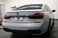 BMW 7シリーズ 740d XﾄﾞﾗｲﾌﾞMｽﾎﾟｰﾂ  4WD ｻﾝﾙｰﾌ ﾚｰｻﾞｰLED Fﾏｯｻｰｼﾞ&ﾍﾞﾝﾁﾚｰｼｮﾝ全席ﾋｰﾀｰ付黒革 ACC HUD ﾊｰﾏﾝｶｰﾄﾞﾝ ｼﾞｪｽﾁｬｰｺﾝﾄﾛｰﾙ ﾀｯﾁﾊﾟﾈﾙ対応HDDﾅﾋﾞ3Dﾋﾞｭｰ 車線変更&逸脱警告 液晶ﾒｰﾀｰ 電動ﾄﾗﾝｸ 20AW 2年保証