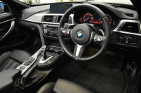 BMW 4シリーズ 440i ｶﾌﾞﾘｵﾚ Mｽﾎﾟｰﾂ LCI後期 ﾍｷｻｺﾞﾅﾙLEDﾍｯﾄﾞﾗｲﾄ 追従ACC HUD TOPﾋﾞｭｰ Pｱｼｽﾄ 直6ﾀｰﾎﾞ ﾋｰﾀｰ付黒革 液晶ﾒｰﾀｰ harman/kardon 車線変更&逸脱&歩行者&衝突警告 衝突軽減B 19AW ﾀｯﾁﾊﾟﾈﾙﾅﾋﾞBｶﾒﾗ 2年保証