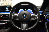 BMW 5シリーズ 540i Xﾄﾞﾗｲﾌﾞ Mｽﾎﾟｰﾂ ｺﾝﾌｫｰﾄ&ｲﾉﾍﾞｰｼｮﾝP ｻﾝﾙｰﾌ Mﾊﾟﾌｫﾏﾝｽﾊﾟｰﾂ多数 4WD G30型 直6ﾀｰﾎﾞ 340馬力 Fﾍﾞﾝﾁﾚｰｼｮﾝ&ﾏｯｻｰｼﾞ付全席ﾋｰﾀｰ付黒革 Mｽﾎﾟｰﾂﾌﾞﾚｰｷ ﾊｰﾏﾝｶｰﾄﾞﾝｻｳﾝﾄﾞ 4ｿﾞｰﾝAC 2年保証