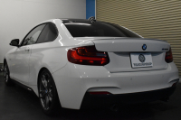 BMW 2シリーズ M235i 6速MT 直6ﾀｰﾎﾞ326馬力 18AW KW車高調 Fｶｰﾎﾞﾝﾘｯﾌﾟ ﾀｯﾁﾊﾟｯﾄﾞ式iﾄﾞﾗｲﾌﾞHDDﾅﾋﾞ ｱﾀﾞﾌﾟﾃｨﾌﾞMｻｽ 大型ﾌﾞﾚｰｷｼｽﾃﾑ 車線逸脱&歩行者警告 衝突軽減ﾌﾞﾚｰｷ ﾘﾔPDC Bｶﾒﾗ ﾄﾞﾗﾊﾟﾌｫ ｽﾏｰﾄｷｰ2年保証