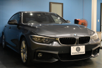 BMW 4シリーズ 420i ｸﾞﾗﾝｸｰﾍﾟ Mｽﾎﾟｰﾂ  LCI後期 追従ACC ﾍｷｻｺﾞﾅﾙLEDﾍｯﾄﾞﾗｲﾄ&ﾃｰﾙ ﾋｰﾀｰ付ｱﾙｶﾝﾀｰﾗ電動ｽﾎﾟｰﾂｼｰﾄ ﾀｯﾁﾊﾟﾈﾙ式iﾄﾞﾗｲﾌﾞHDDﾅﾋﾞ Bｶﾒﾗ 前後PDC ﾌﾙｾｸﾞ 車線変更&逸脱&歩行者警告 衝突軽減ﾌﾞﾚｰｷ ｳｯﾄﾞｲﾝﾃﾘｱ 18AW 電動Rｹﾞｰﾄ 2年保証