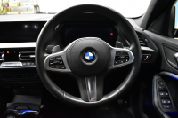 BMW 1シリーズ M135i xDrive ﾌﾙﾀｲﾑ4WD ﾃﾞﾋﾞｭｰP ｺﾝﾌｫｰﾄP ﾅﾋﾞｹﾞｰｼｮﾝP 可変ｻｽﾍﾟﾝｼｮﾝ Mｽﾎﾟｰﾂﾌﾞﾚｰｷ ACC Pｱｼｽﾄ BMWﾗｲﾌﾞｺｯｸﾋﾟｯﾄ ﾋｰﾀｰ付ｱﾙｶﾝﾀｰﾗｺﾝﾋﾞｽﾎﾟｰﾂｼｰﾄ ﾀｯﾁﾊﾟﾈﾙﾅﾋﾞ ｱｯﾌﾟﾙｶｰﾌﾟﾚｲ ﾍｷｻｺﾞﾅﾙLEDﾍｯﾄﾞﾗｲﾄ  2年保証