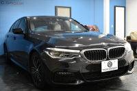BMW 5シリーズ 530i Mｽﾎﾟｰﾂ ﾊｲﾗｲﾝP 新ﾃﾞｻﾞｲﾝ液晶ﾒｰﾀｰ  高出力ﾓﾃﾞﾙ  全席ﾋｰﾀｰ付黒白革 LEDﾍｯﾄﾞﾗｲﾄ 追従ACC 車線変更警告 ﾀｯﾁﾊﾟﾈﾙ対応iﾄﾞﾗｲﾌﾞHDDﾅﾋﾞﾌﾙｾｸﾞ 3Dﾋﾞｭｰ ｽﾃｱﾘﾝｸﾞｻﾎﾟｰﾄ Pｱｼｽﾄﾌﾟﾗｽ 電動ﾄﾗﾝｸ ｽﾏｰﾄｷｰ 2年保証
